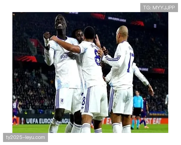 英超：布鲁斯率维拉阵容全面升级，剑指重返巅峰