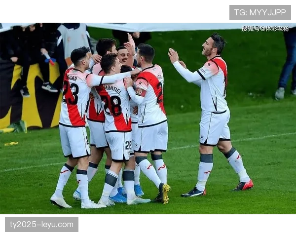 潘普洛纳小城球队豪取西甲三连胜，状态回暖引关注